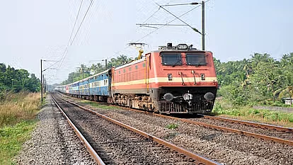 indian railway free train for traveling since 74 years1673706223