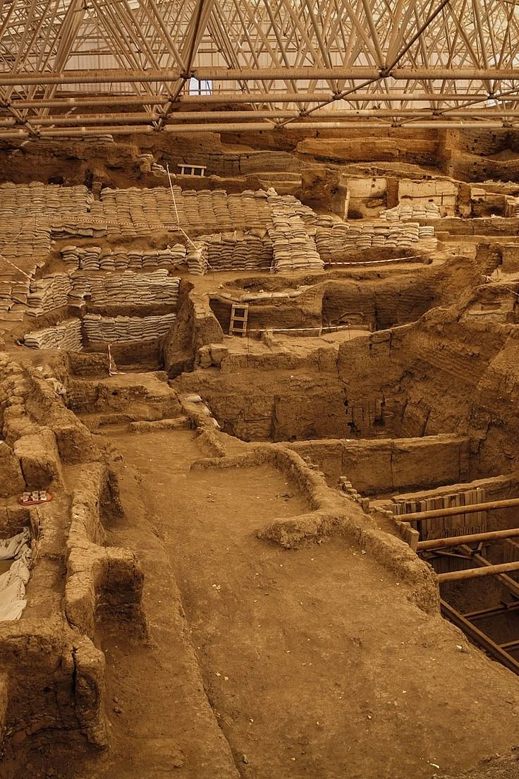Çatalhöyük Turkeys Stone Age settlement that took the first steps toward city life