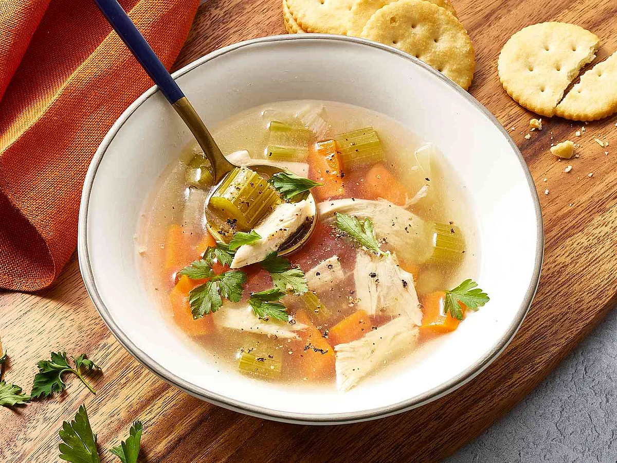 8814 homemade chicken soup DDMFS beauty 4x3 31640 924adc63a78543a7822c5704727f6e4b