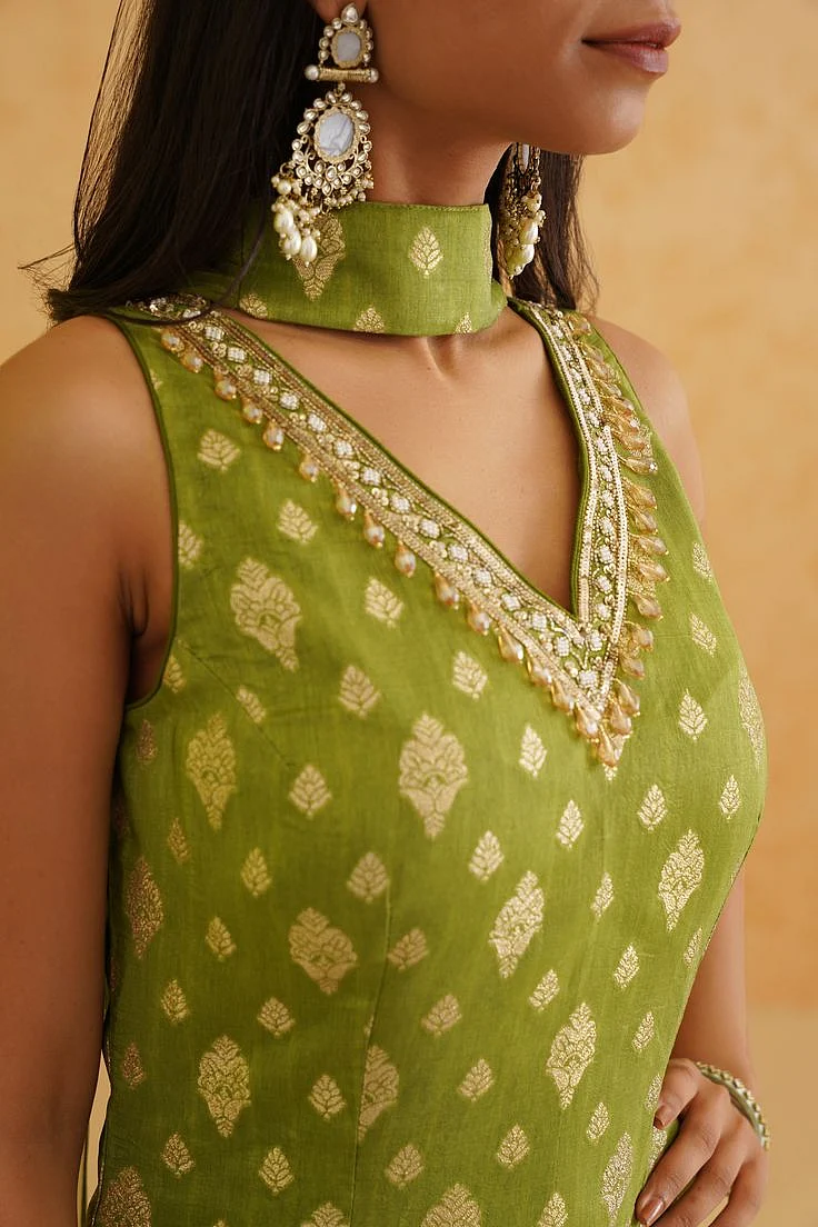 V Neck Kurti