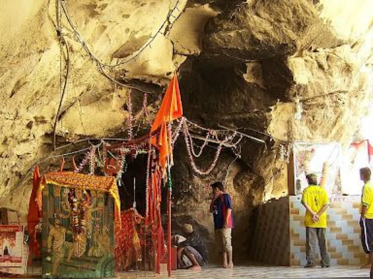 hinglaj mandir2