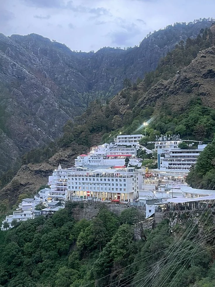 Mata veshnodevi jammu katra