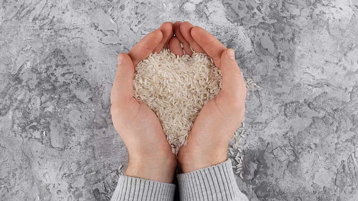 keeping rice on wallet