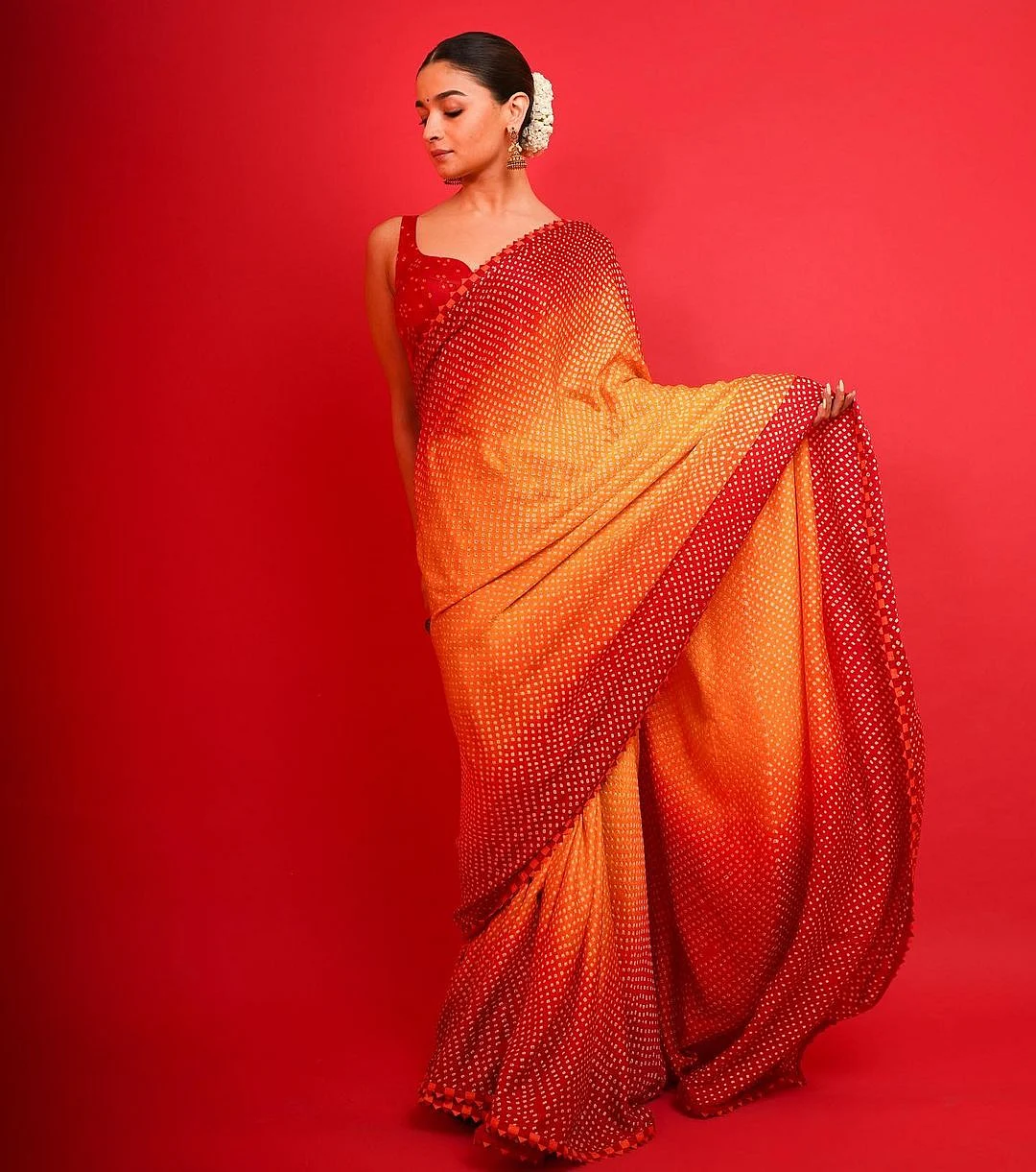 Actress Bandhani print Look