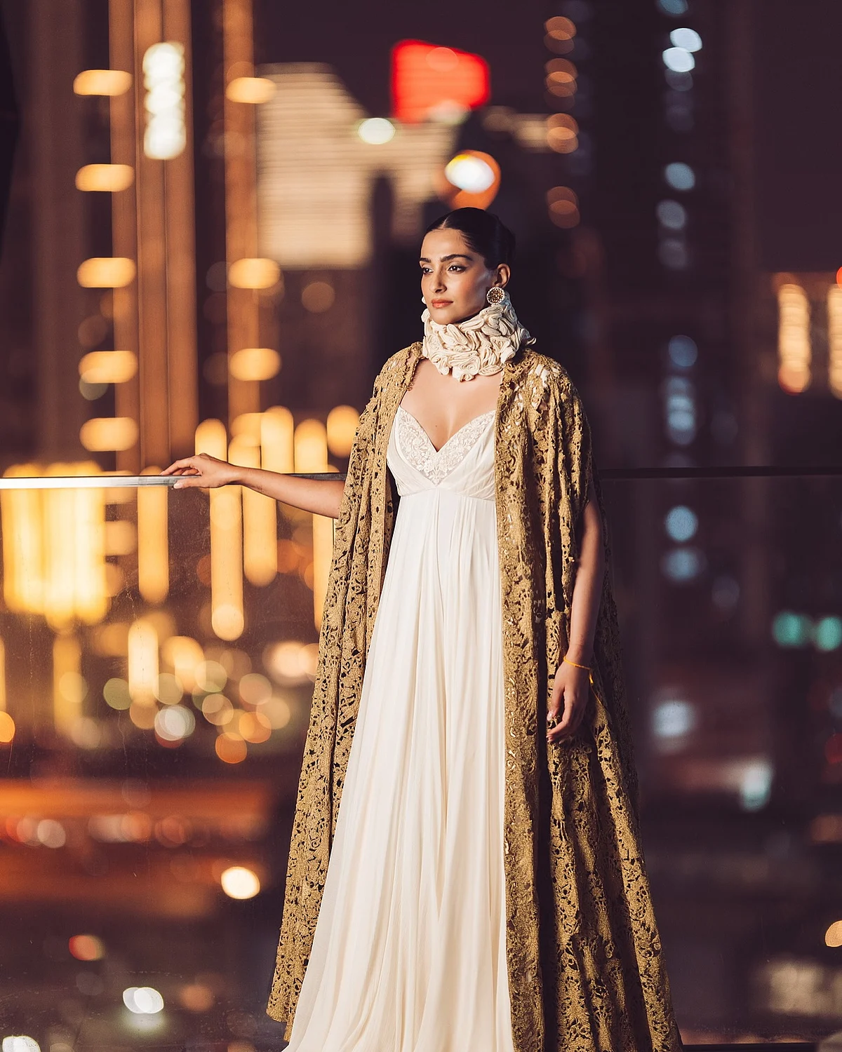 sonamkapoor1730537917349232763081035368054089228