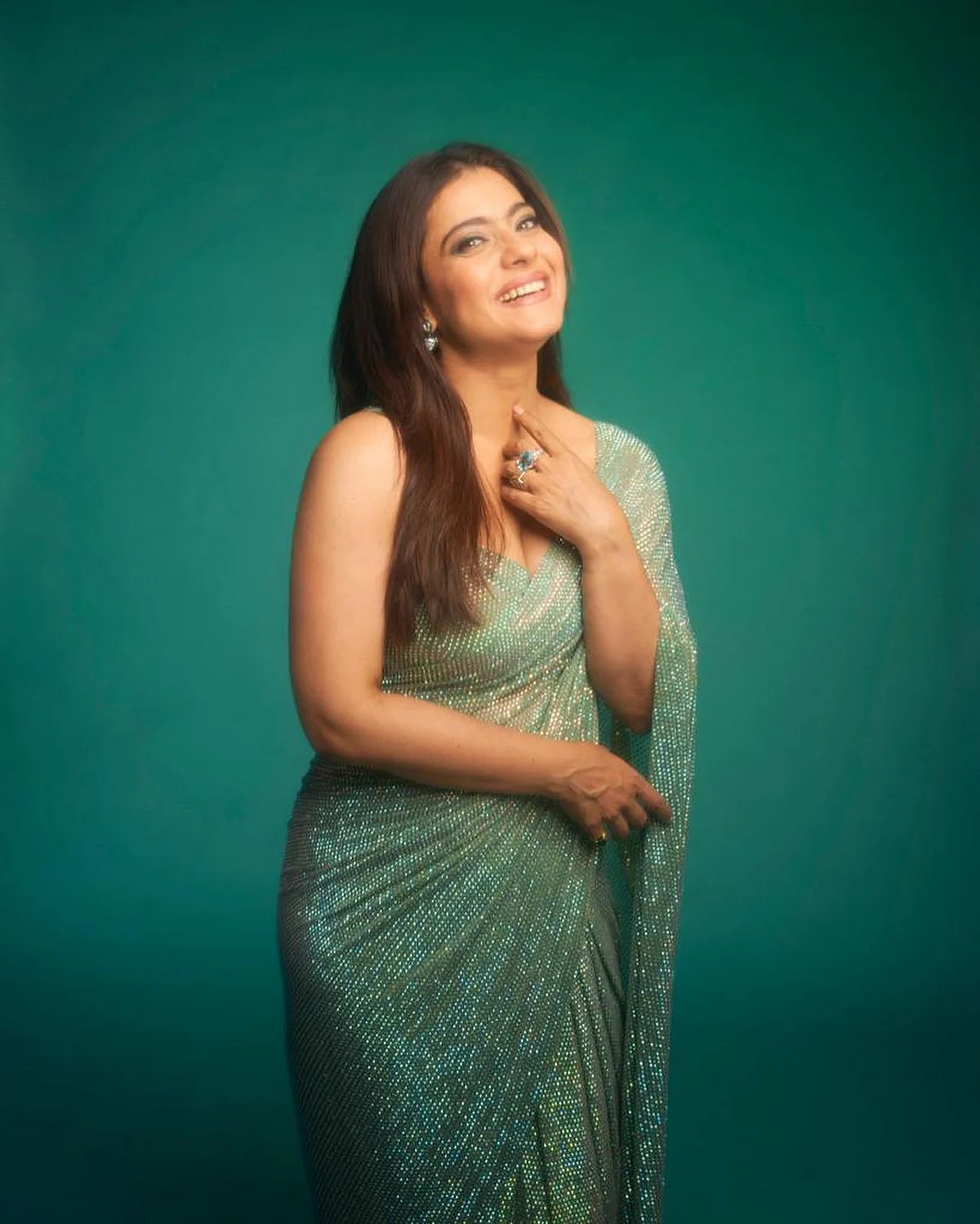 kajol170325808432634878034891412292994654426