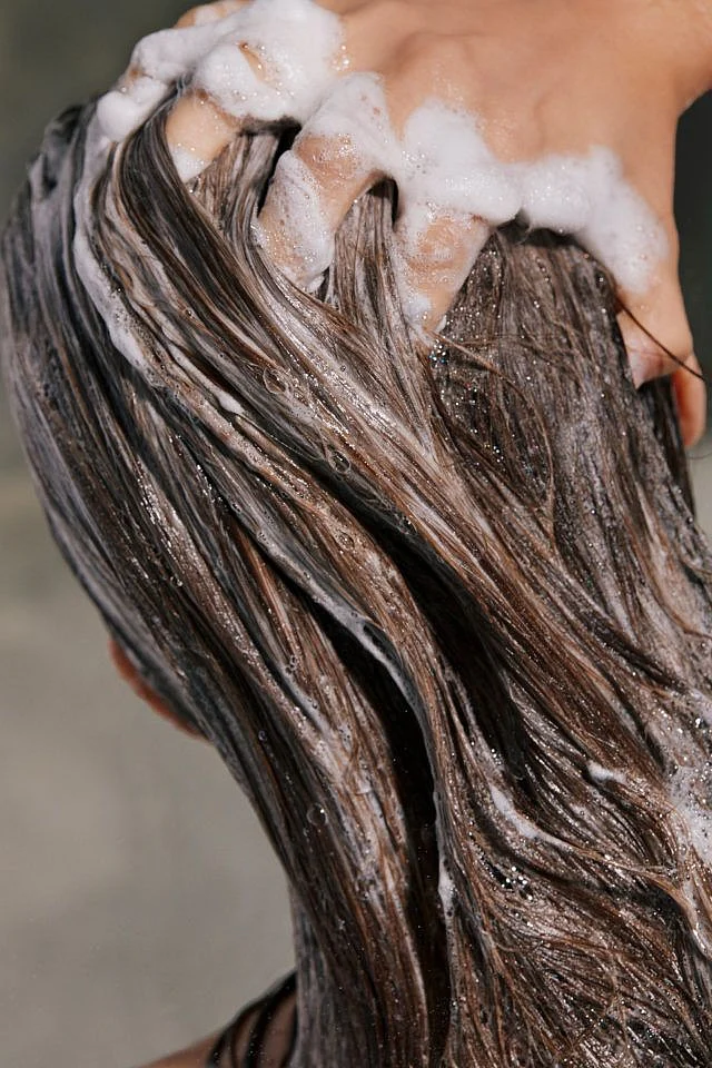 woman washing her hair23
