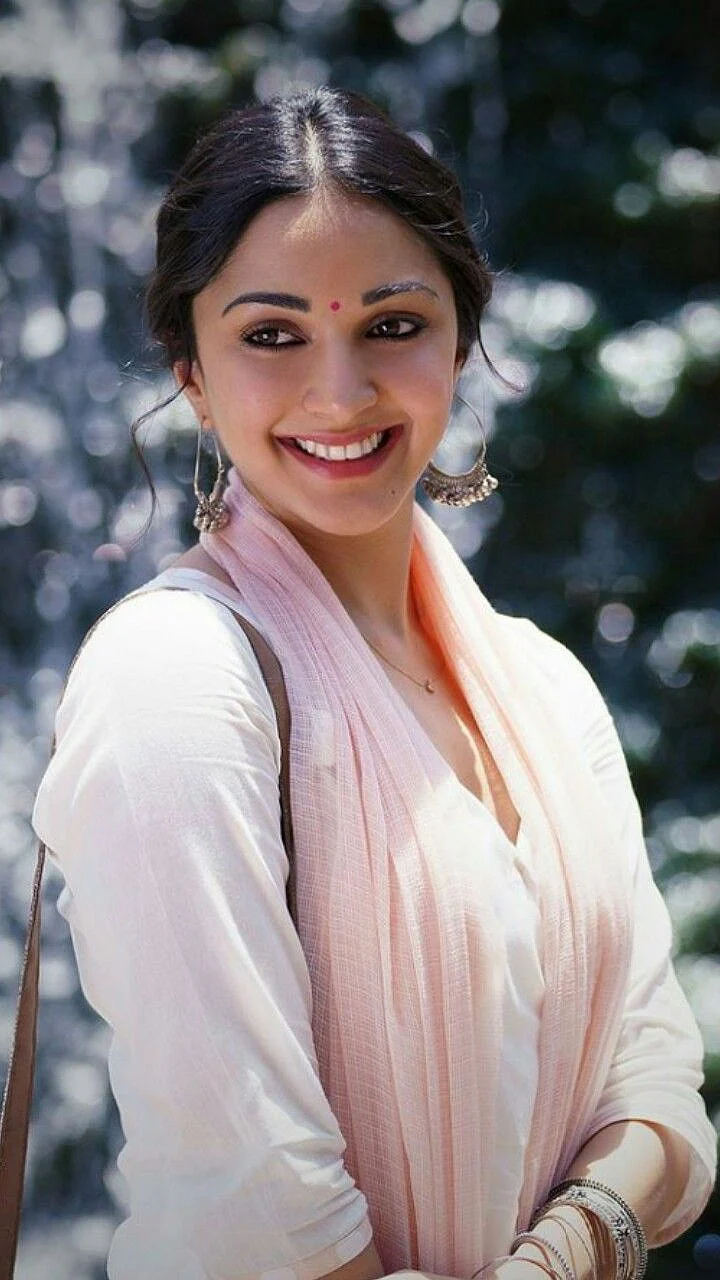 Kiara Advani kiara advani outfits kiara advani lehenga kiara advani wedding kiara advani saree kiara advani wedding outfits kiara advani outfits indian
