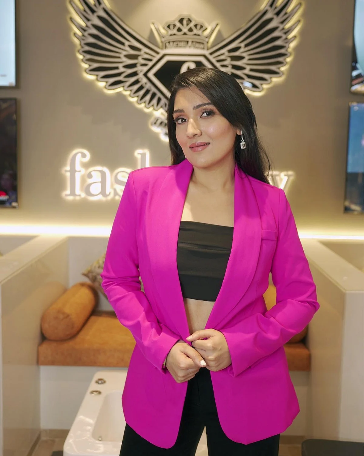 tina.ahuja16832124453095332794205000666346584139