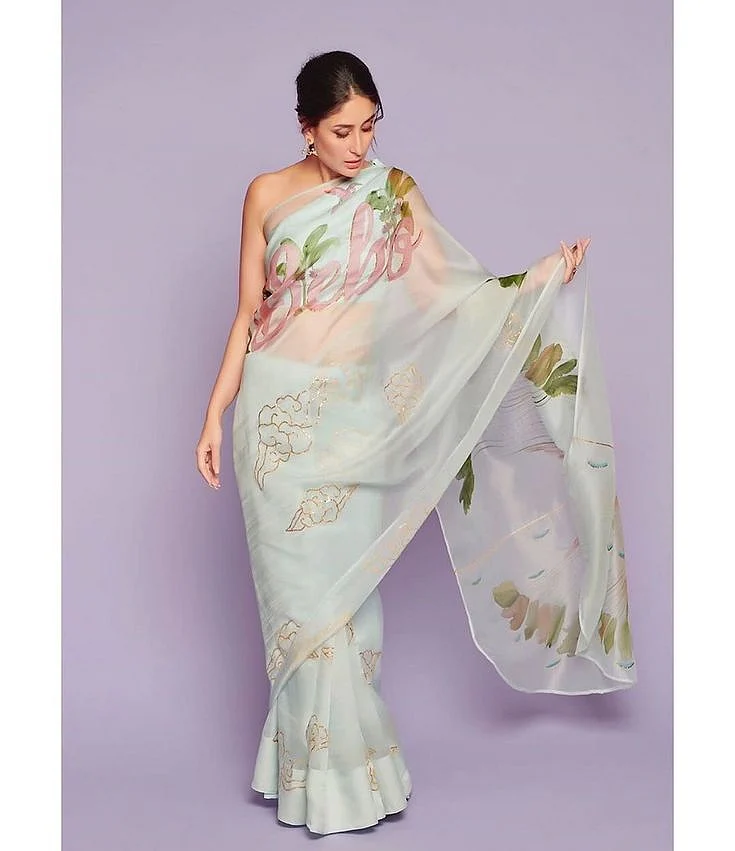Kareena Kapoor Khan proves that she is her favourite with her ‘Bebo’ print saree