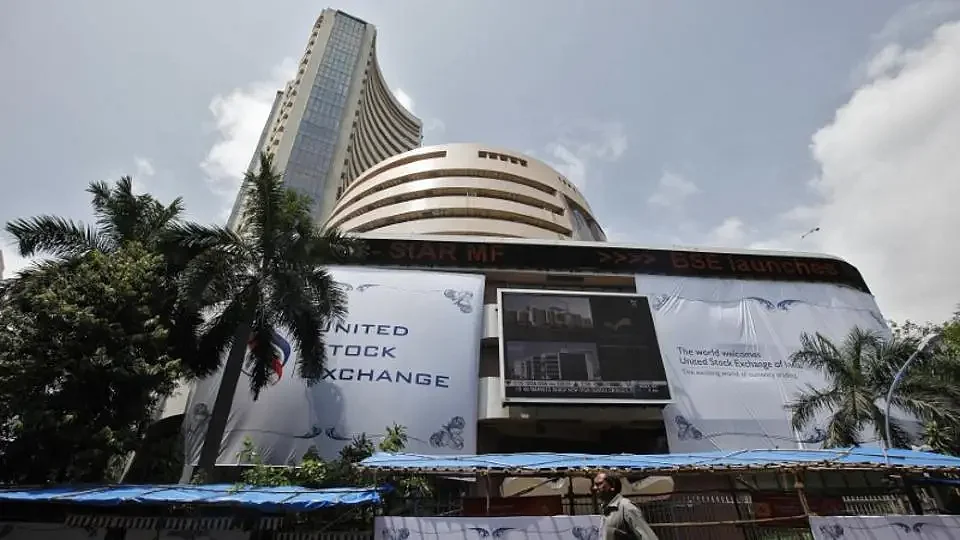 mumbai man walks past the bse buildingc35e9a54 4c4f 11e8 a9dc 143d85bacf22