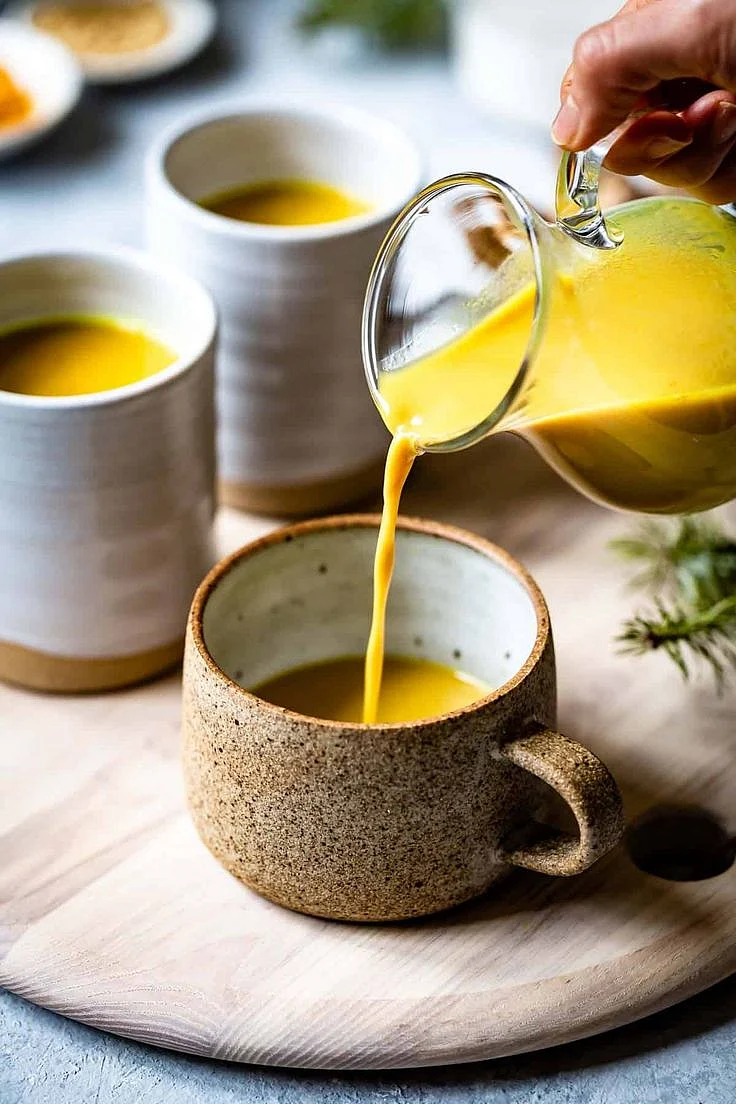 10 Minute Turmeric Golden Milk