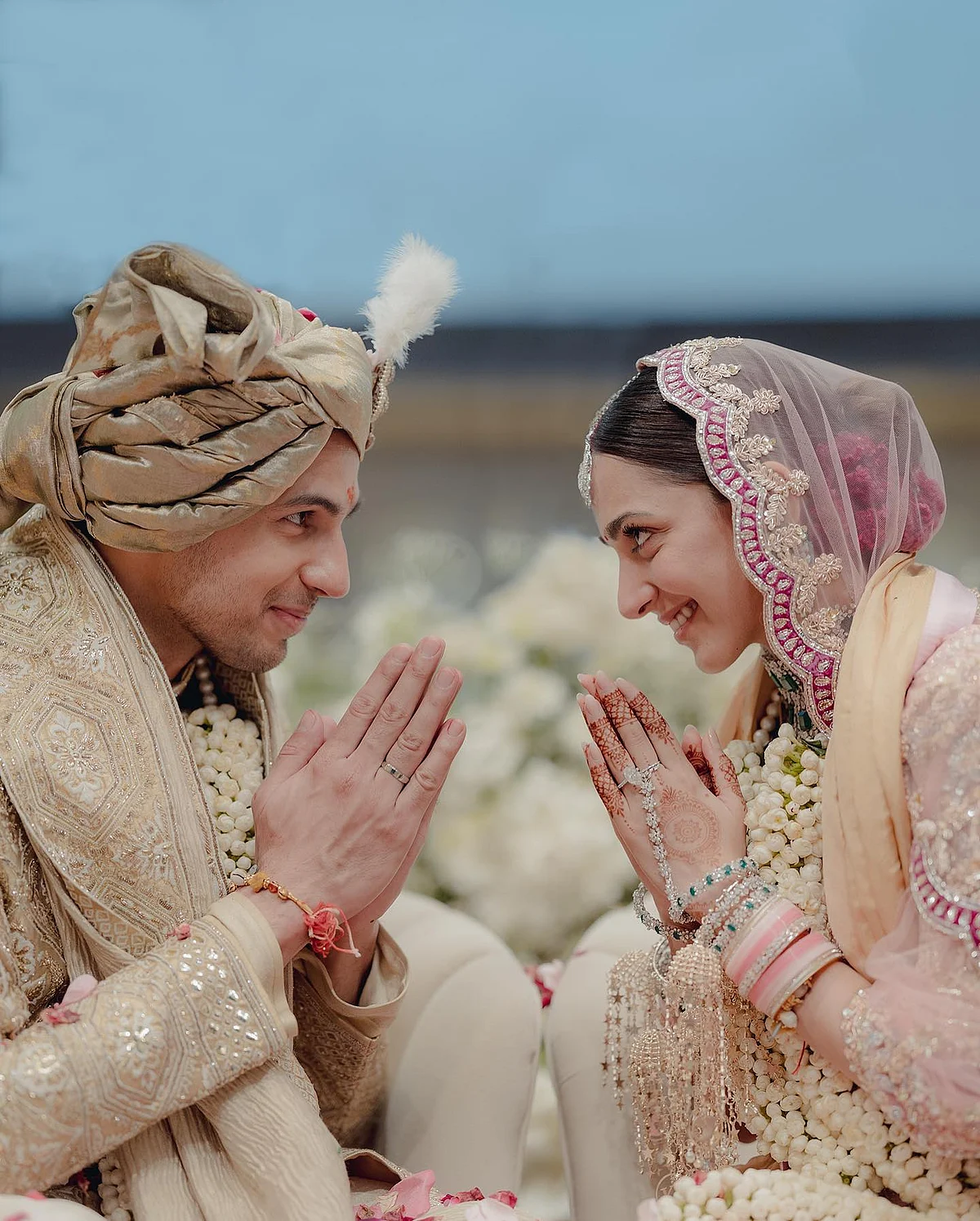 kiaraaliaadvani16757889593033060082456584629368908448 1