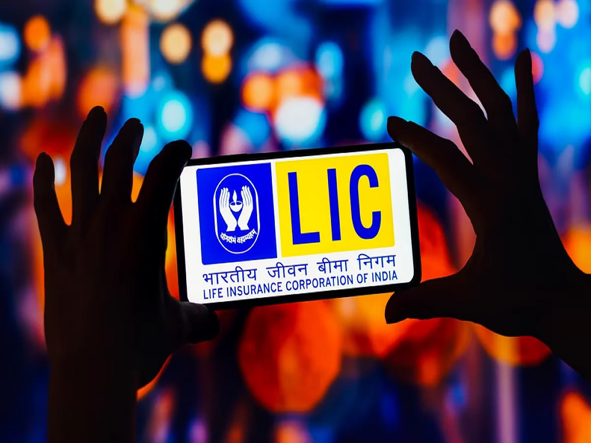 2436970 lic