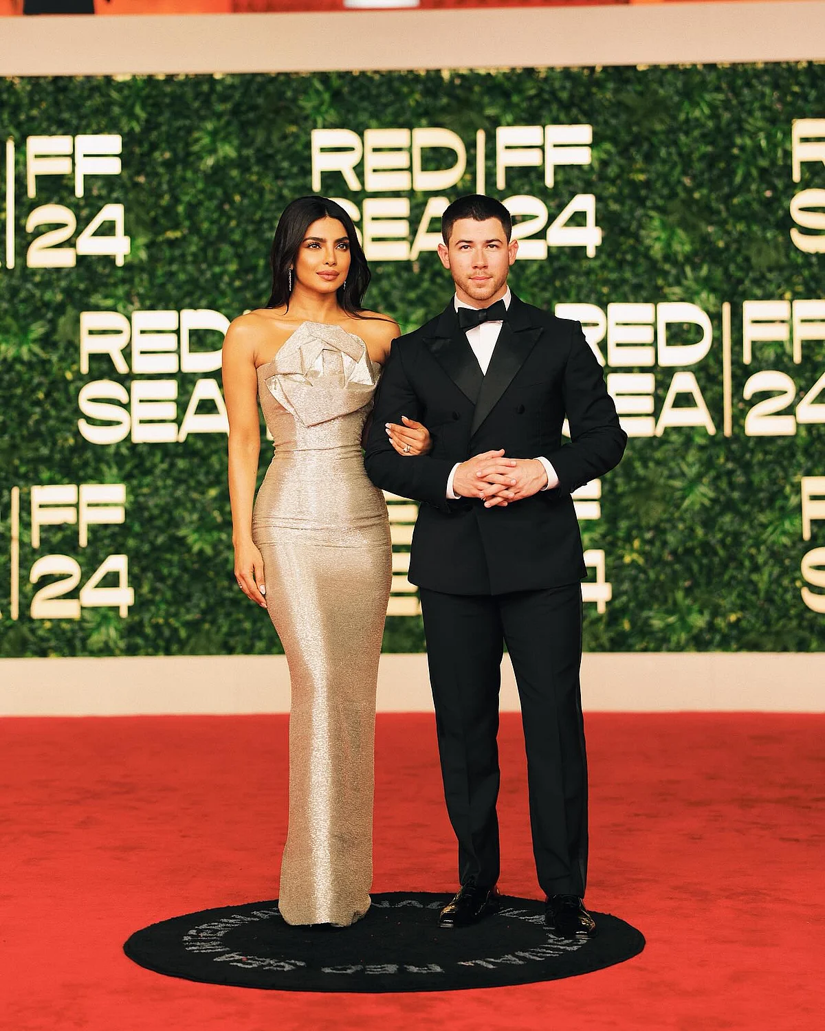 priyankachopra17340469713521763710332069385178537482