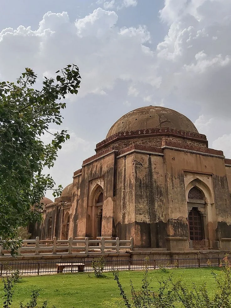 📍HAUZ KHAS FORT