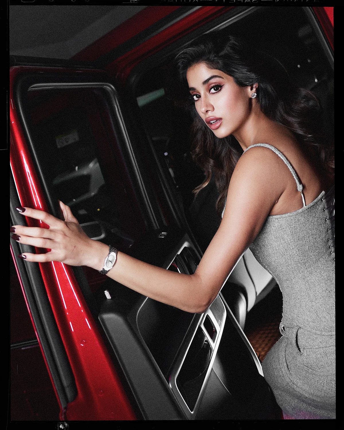 janhvikapoor173375673535193290320034121671231494329