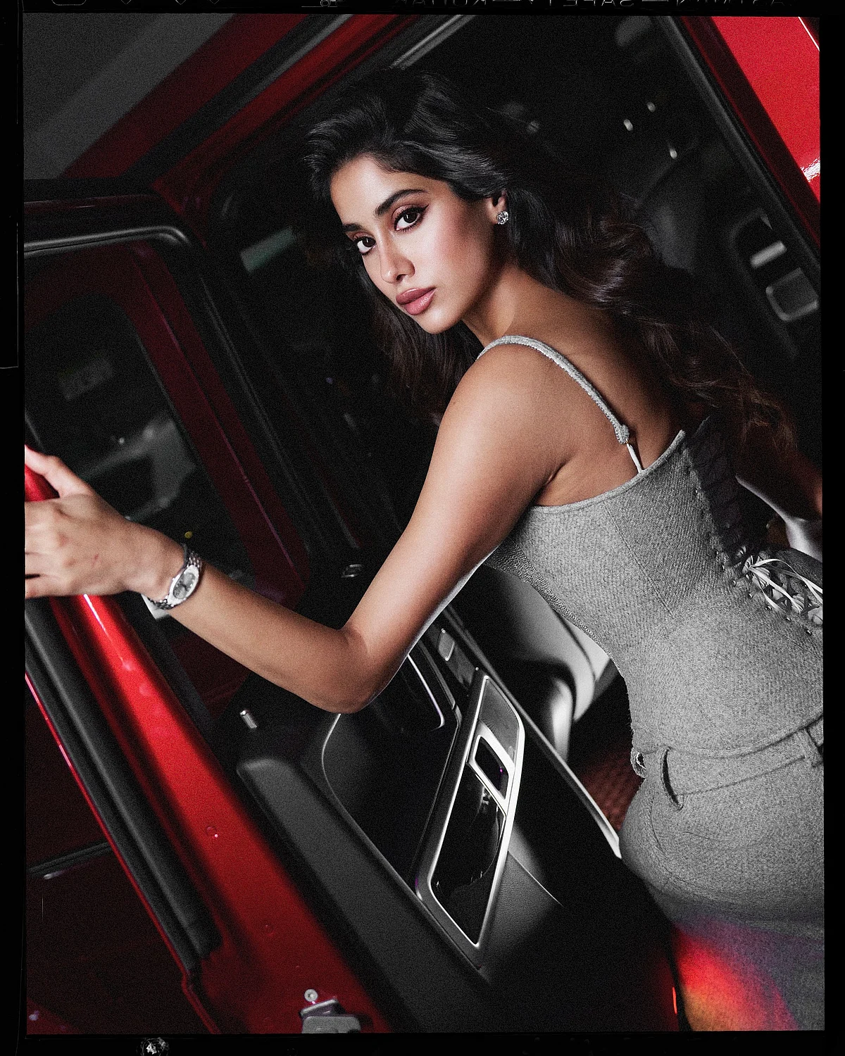 janhvikapoor173375673535193290317517932311231494329