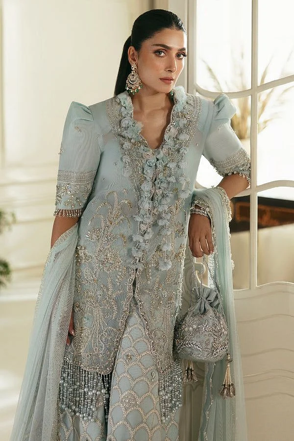 Ayeza Khan