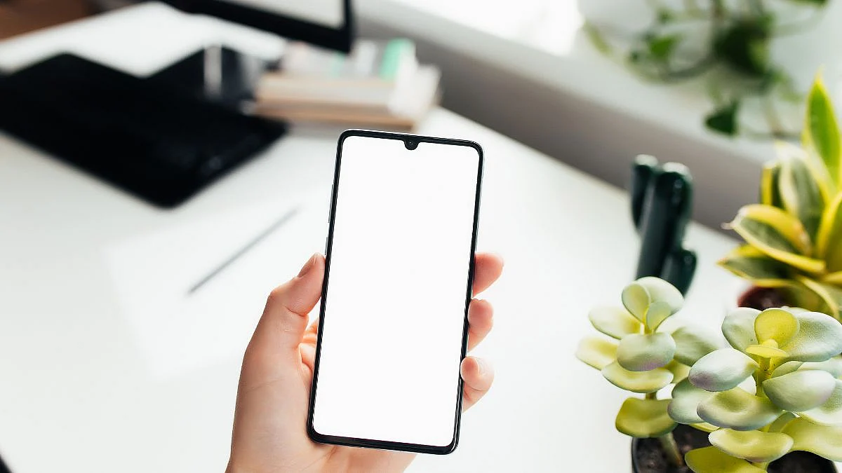 smartphone storage 1680596801