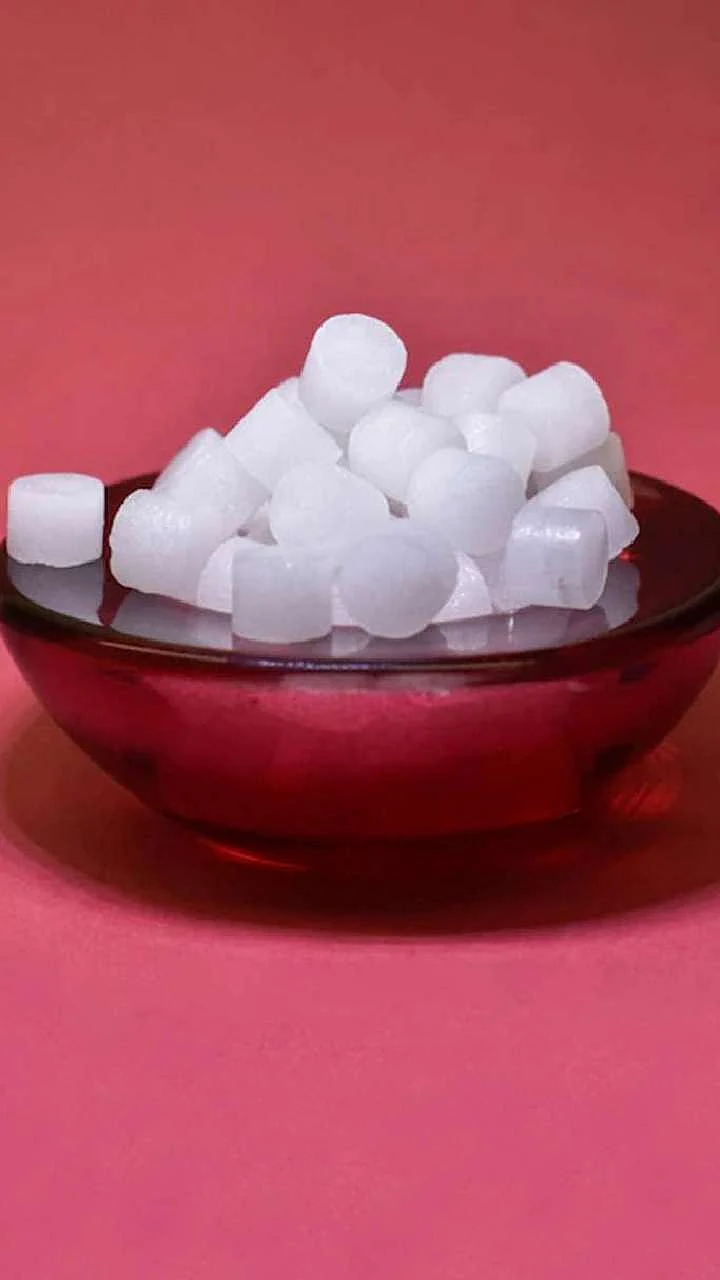 benefits of keeping camphor in house 1724915034