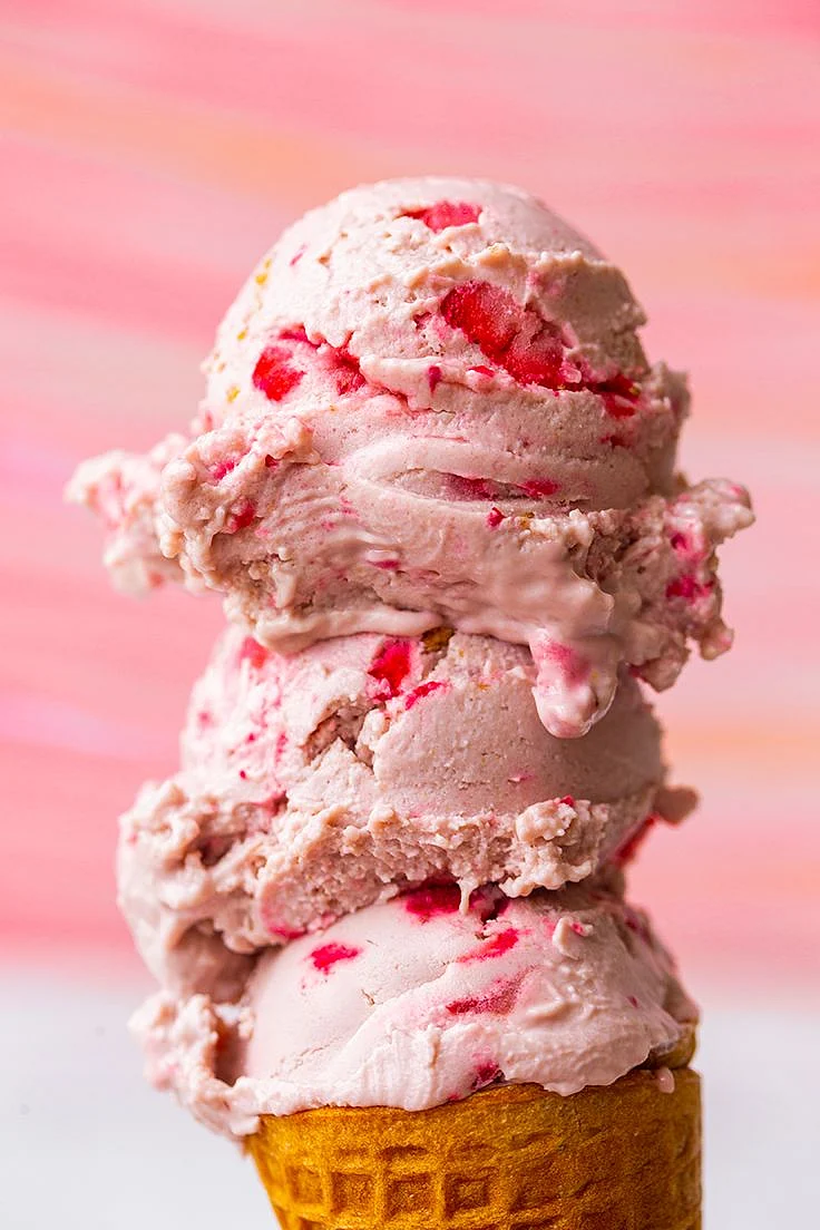 Fresh Strawberry Ice Cream