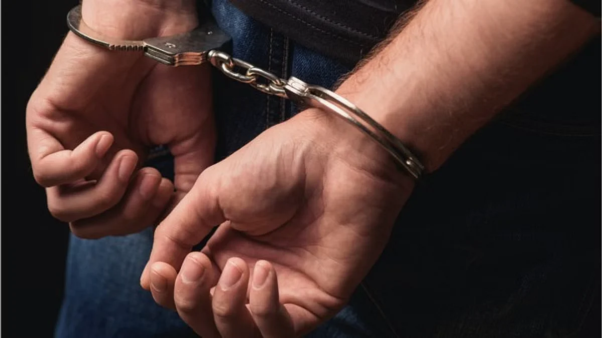 arrest100198016247610111038250163359990410526831637382820