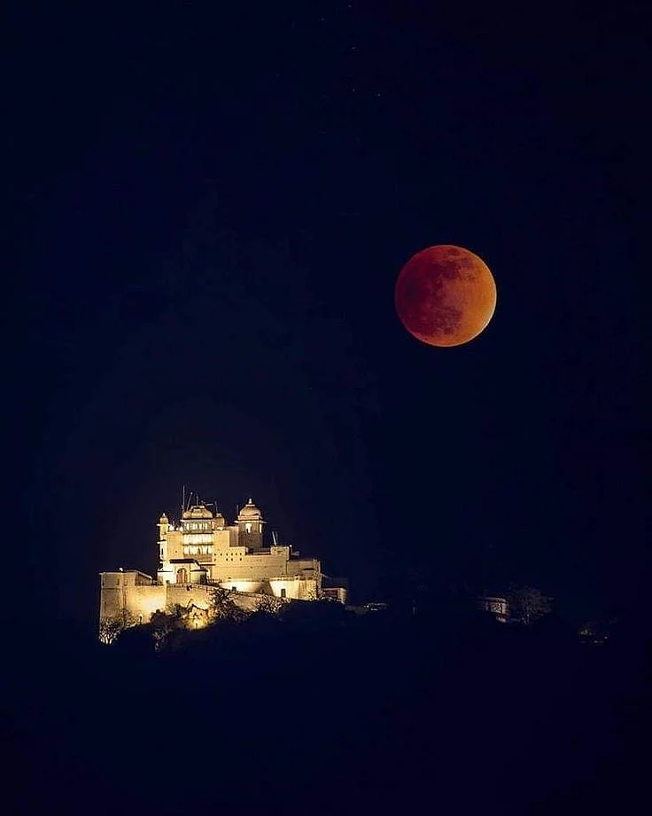 Sajjan Garh Monsoon Palace Udaipur Rajasthan