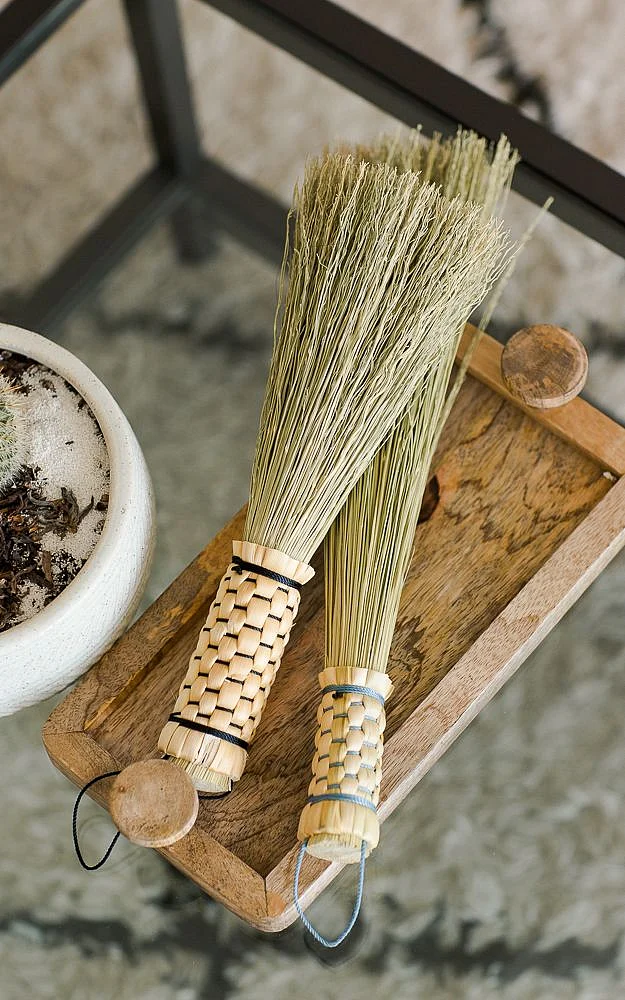 Broom Making Naked Turkey Wing Featured Maker Crafter