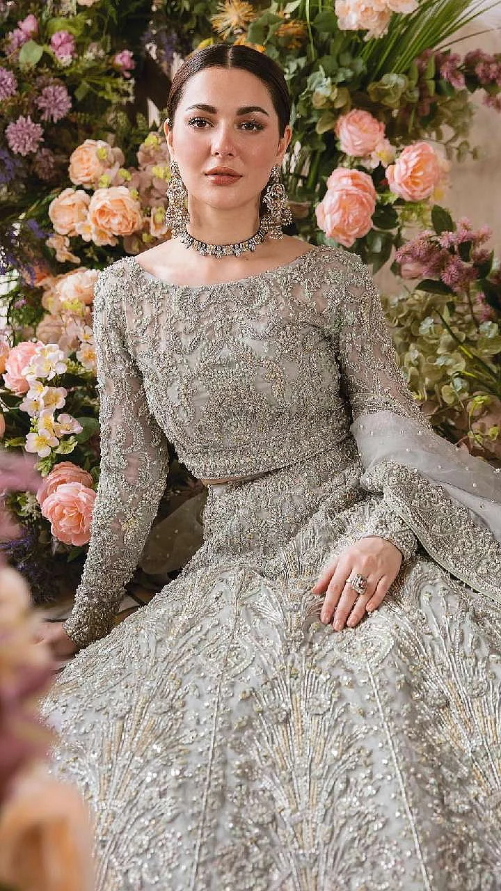 Hania Aamir 7