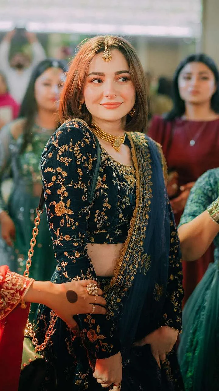 Hania Aamir 6