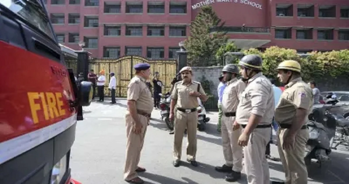 Delhi Bomb Threaths 2