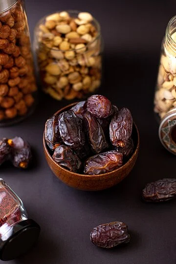 Dates