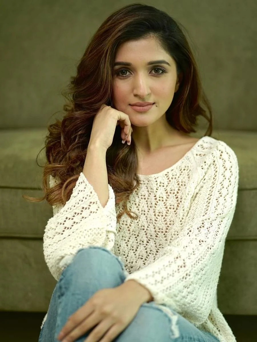 Nidhi Shah 9