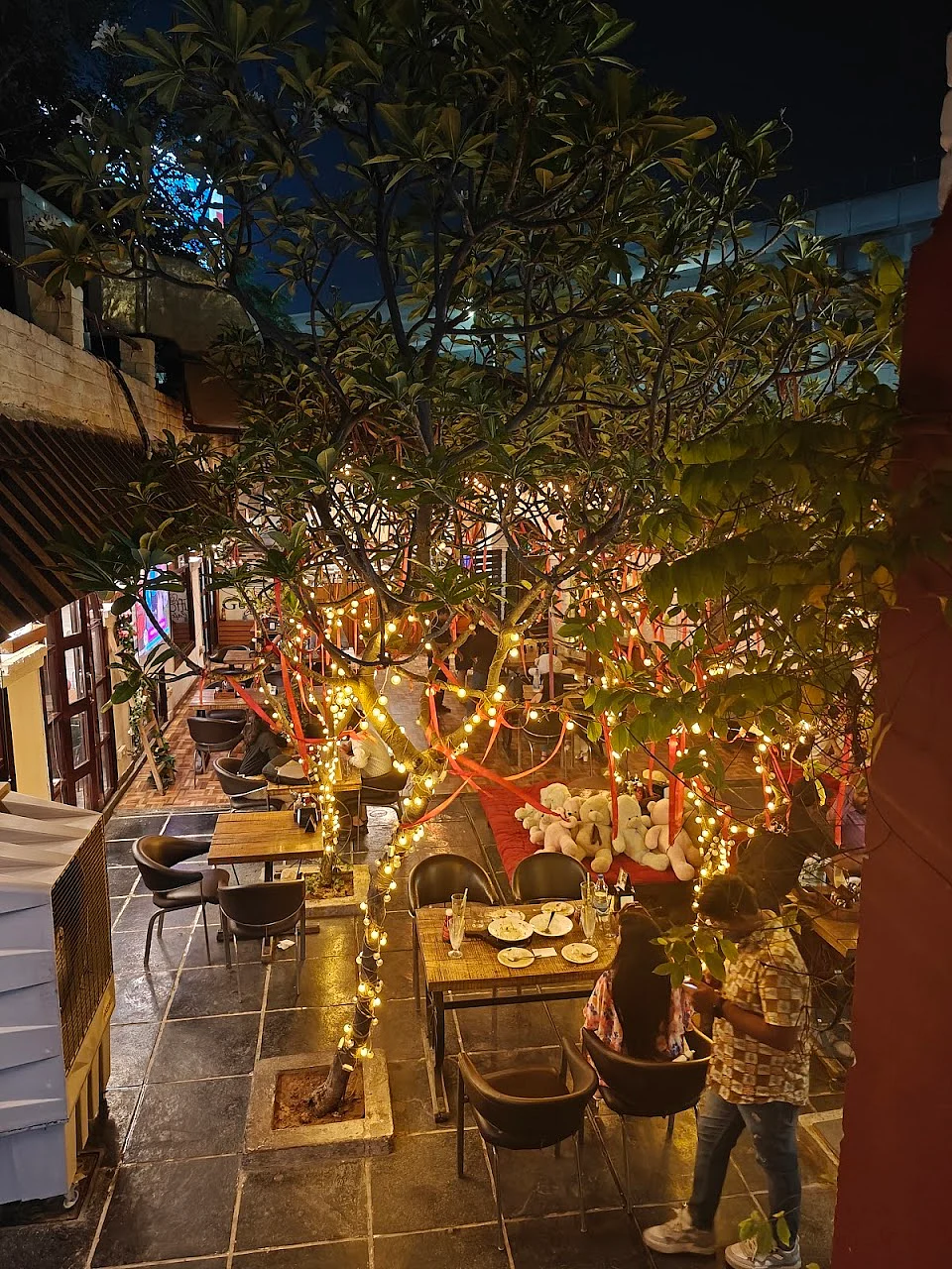 Guftagu Cafe – Gurgaon