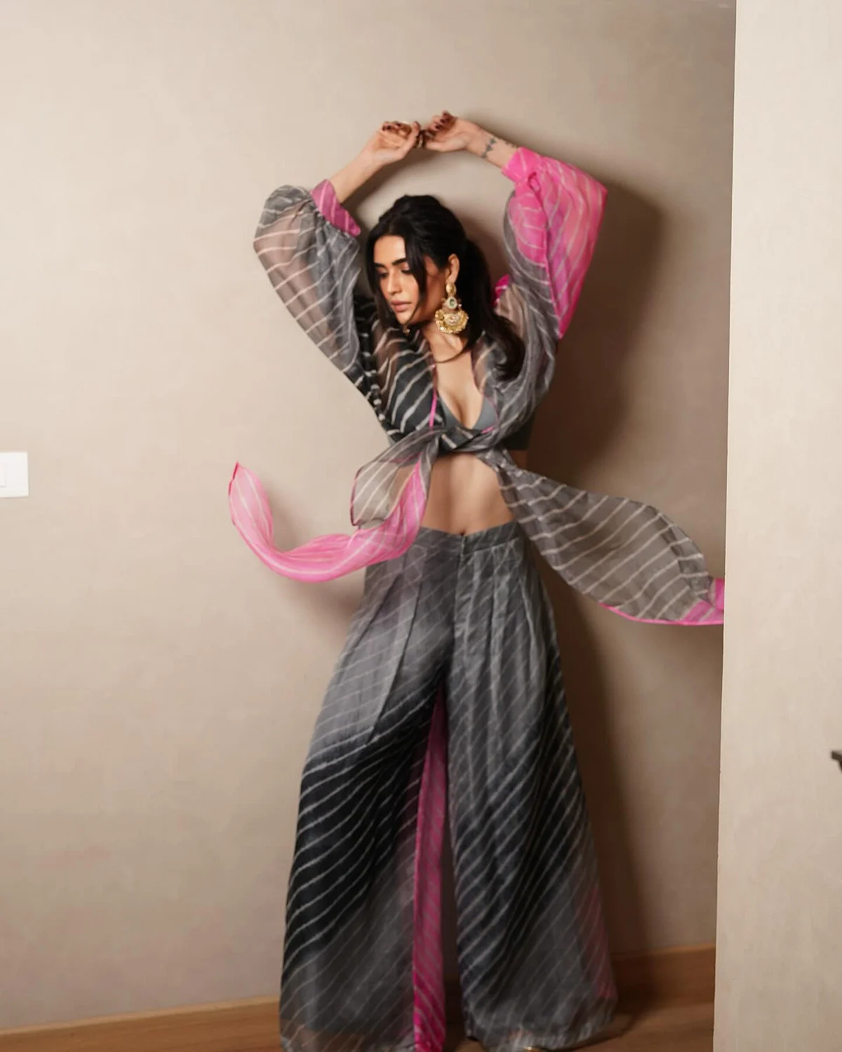 karishmaktanna173347283435169475011662015294754749