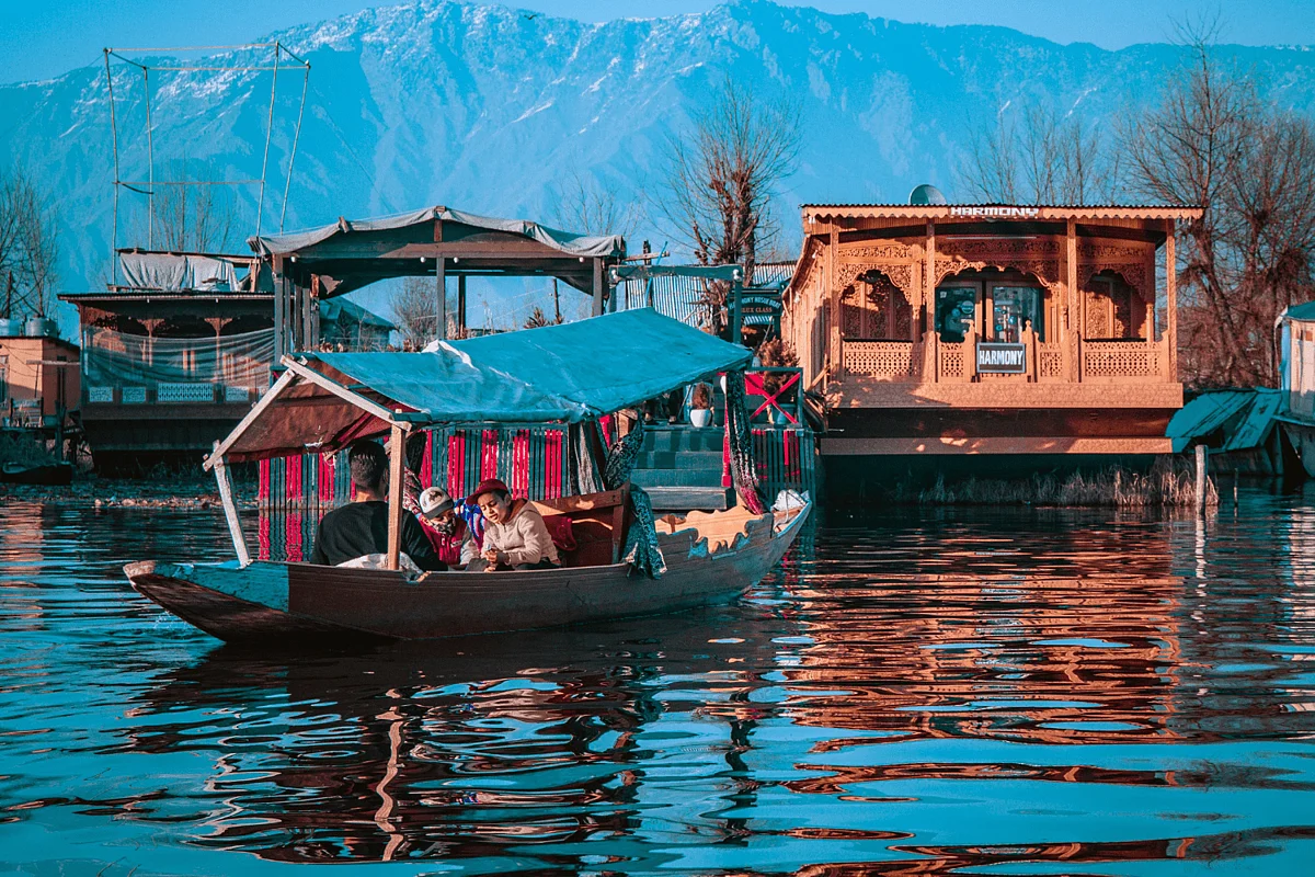 gondola ride in autumn in kashmir 2023 11 03t164430.753 min