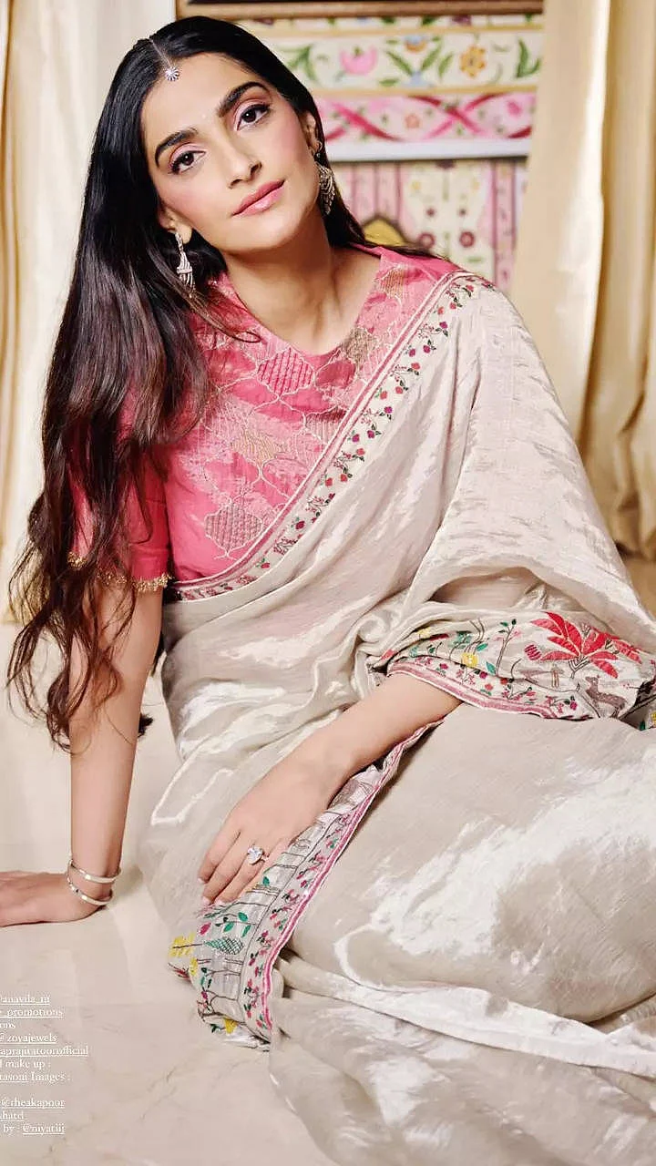 Sonam Kapoor Saree 7