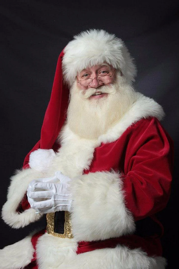 A Terminally Ill Boy Got His Last Wish to See Santa Claus Then Died in His Arms