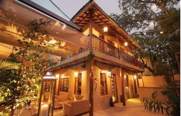 Amitabh house view