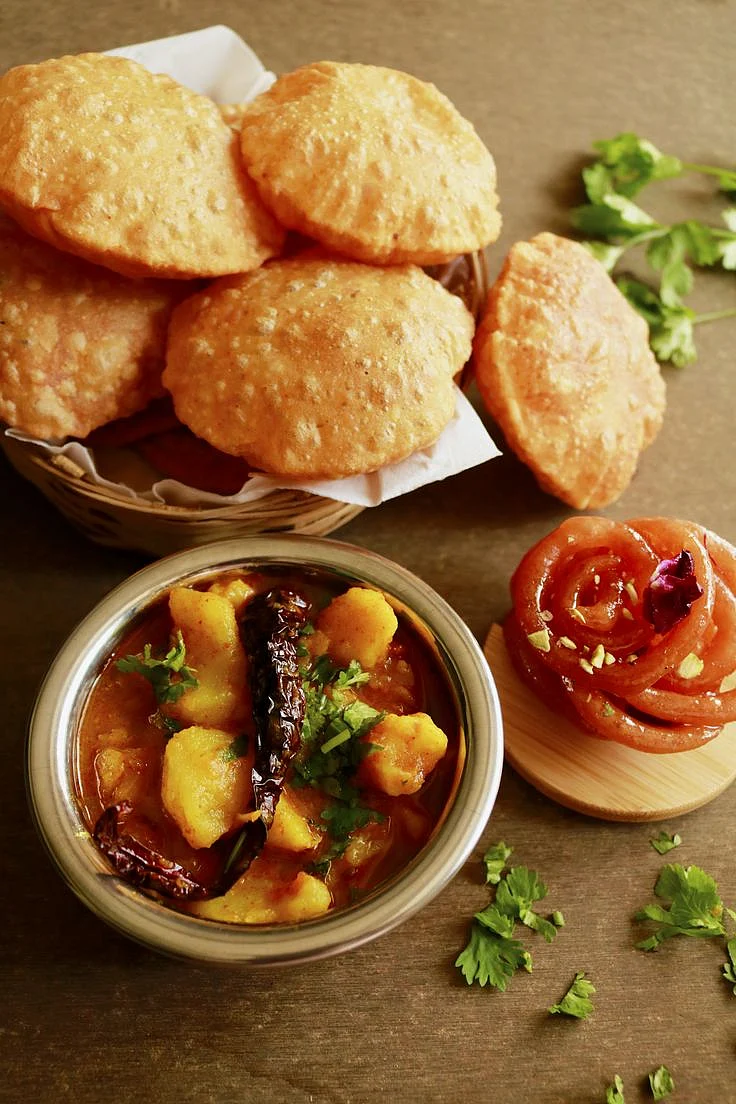 aloo ki sabji and puri