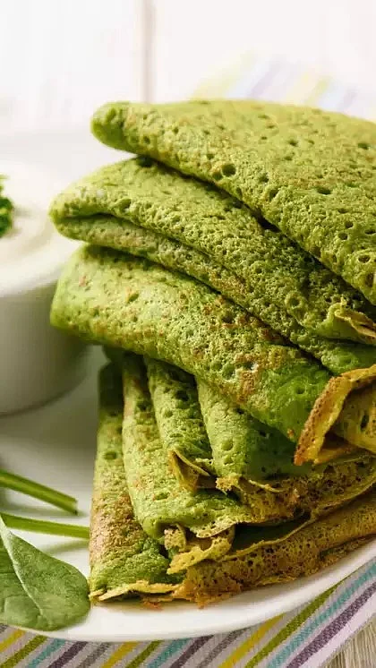 palak moong chilla 12