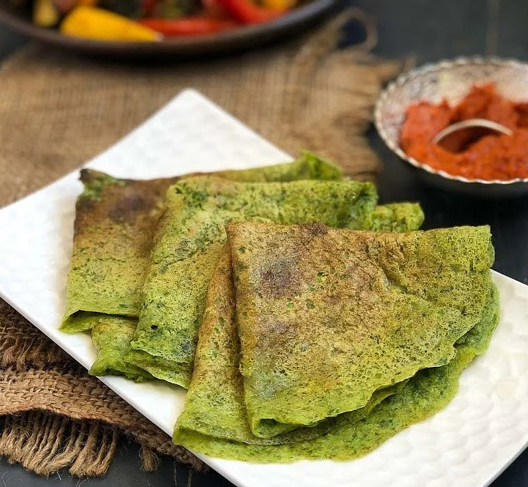 moong palak chilla 4