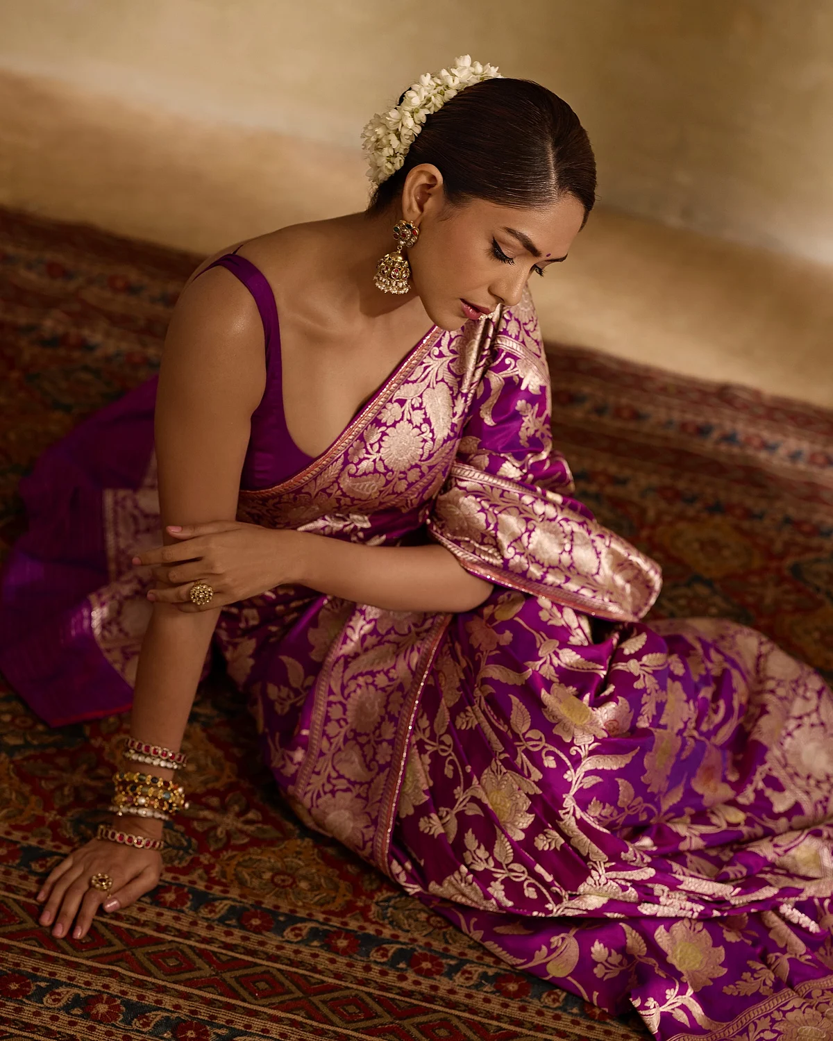 mrunalthakur173522549035316498419788531292658966811