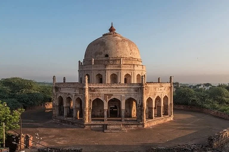 Bhool Bhulaiya Aadham Khans Tomb