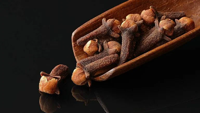 clove health benefits