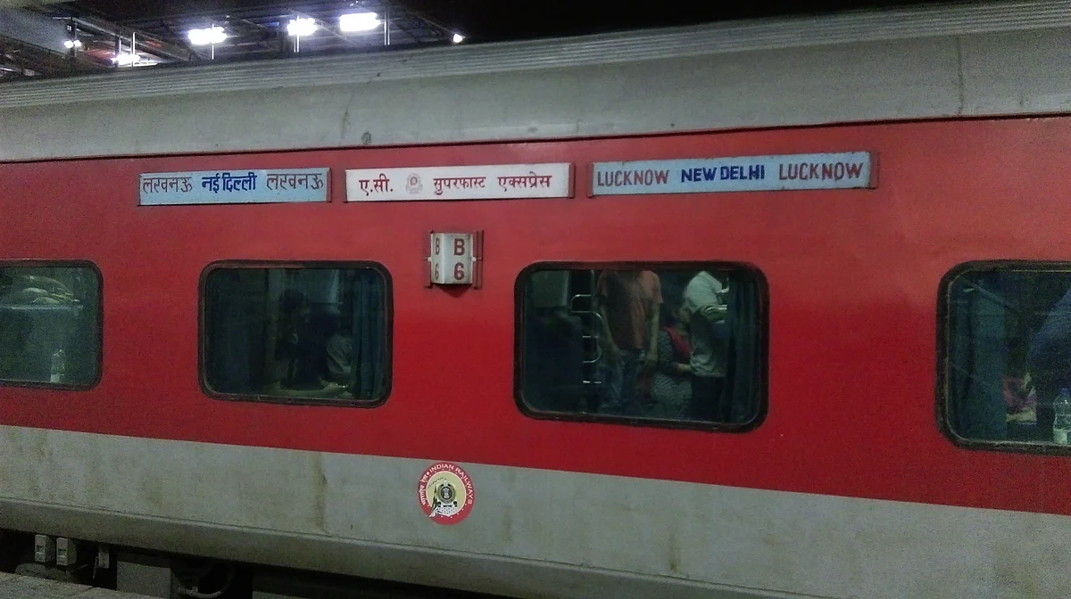 12430LucknowACSuperfastExpress AC3tiercoach