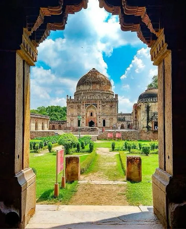 Discover Delhi A Travelers Guide