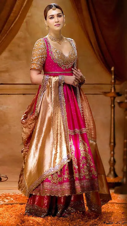 kriti sanon outfit 8