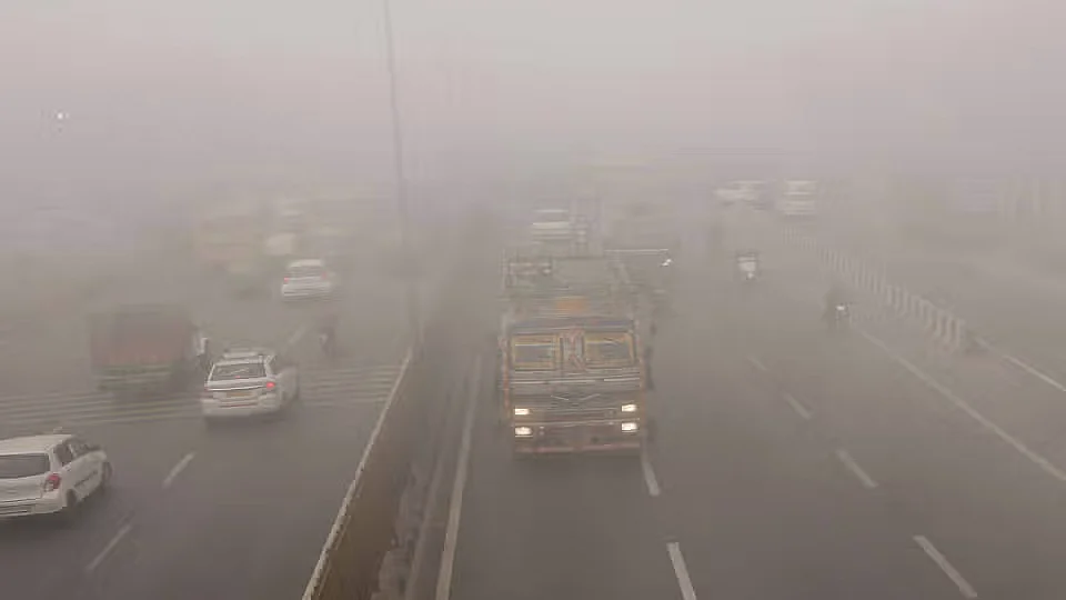dense fog1672075443